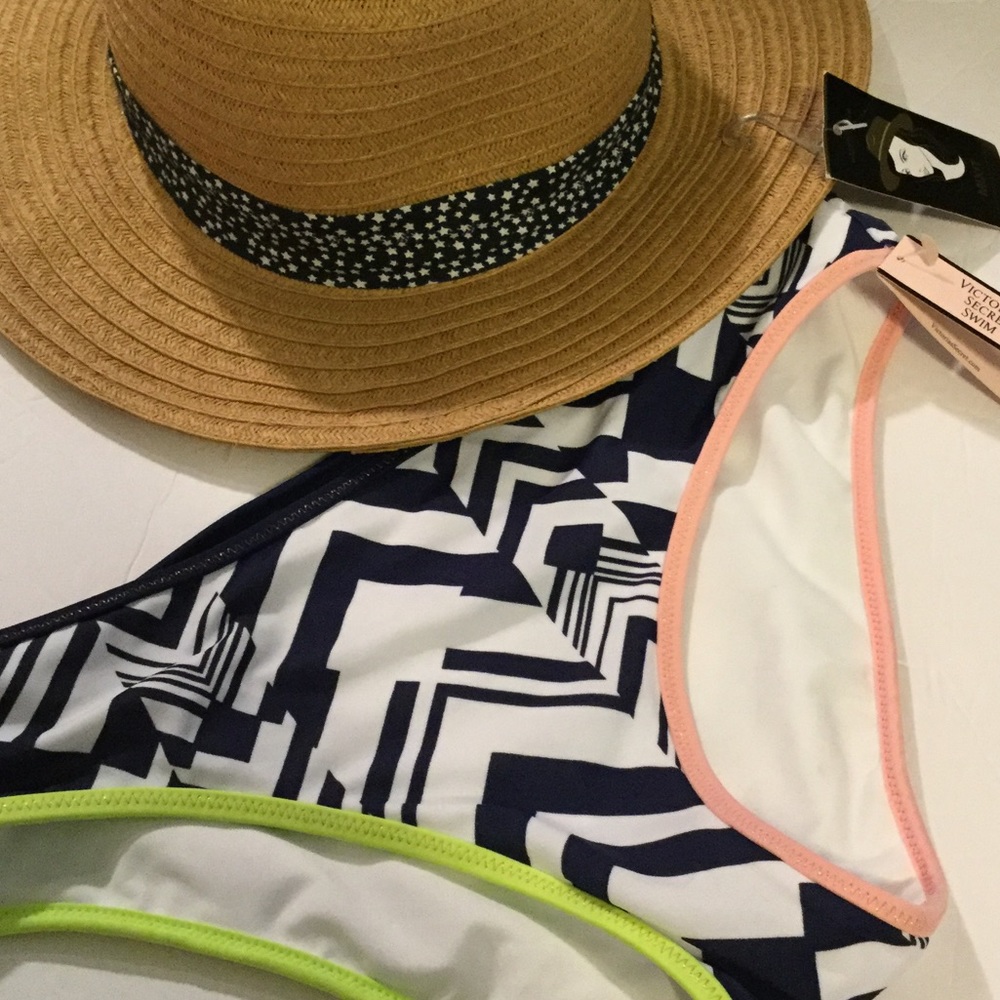 NEW LISTING NWT CLASSIC HIPSTER BIKINI BOTTOM ❤️❤️